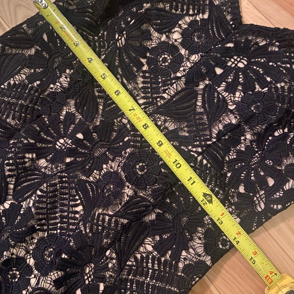 Black lace cocktail midi dress with ruffles - Picture 12 of 12